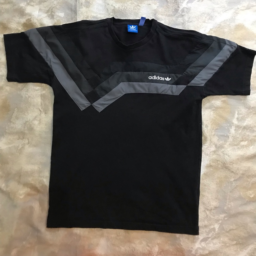Black Adidas short-sleeve shirt. S